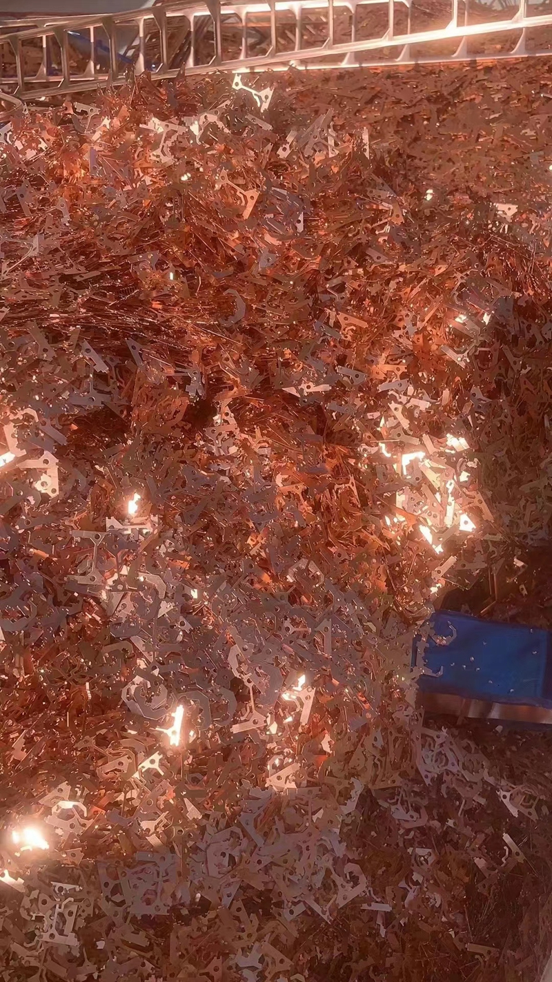 ��ɫ���ٻ���