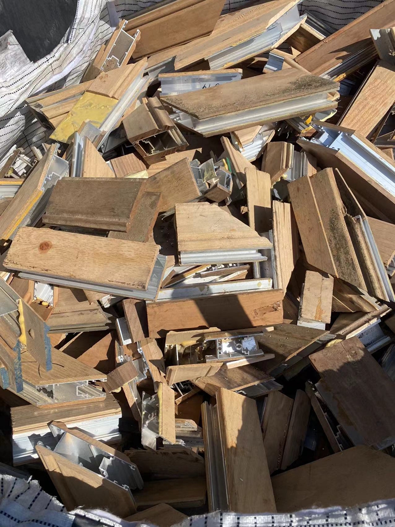 ��ɫ���ٻ���